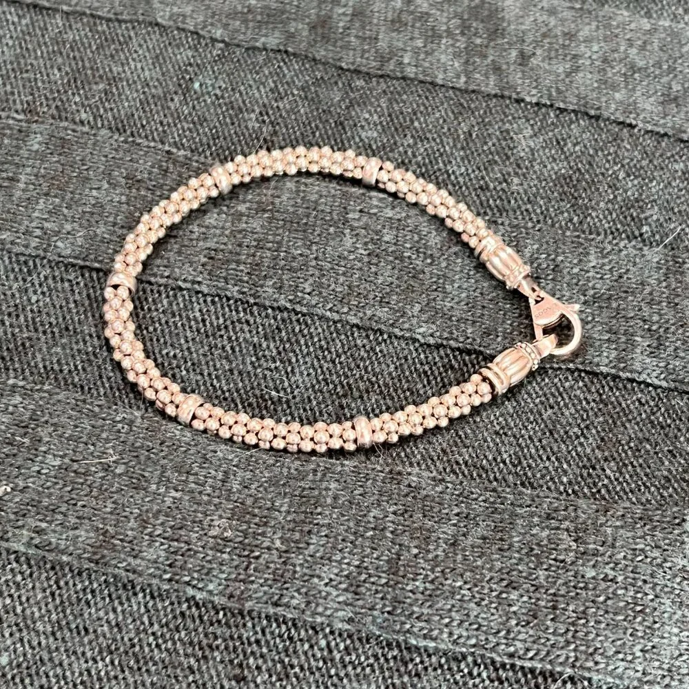 Lagos - Picture 2 of 4